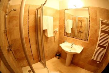 Фото номера Двухместный номер с 2 отдельными кроватями Отель Hotel Pan Tadeusz &amp; Rehabilitacja г. Сероцк 7