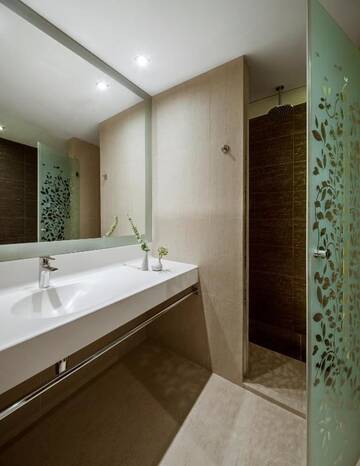 Фото номера Двухместный номер с 2 отдельными кроватями Отель Hotel Narvil Conference &amp; Spa г. Сероцк 8